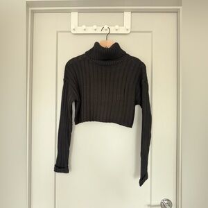 Forever 21 Black Cropped Turtleneck Sweater